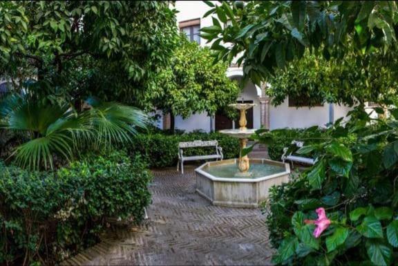 Apartamento En Un Dormitorio En Plaza Alfaro Sevilha Exterior foto